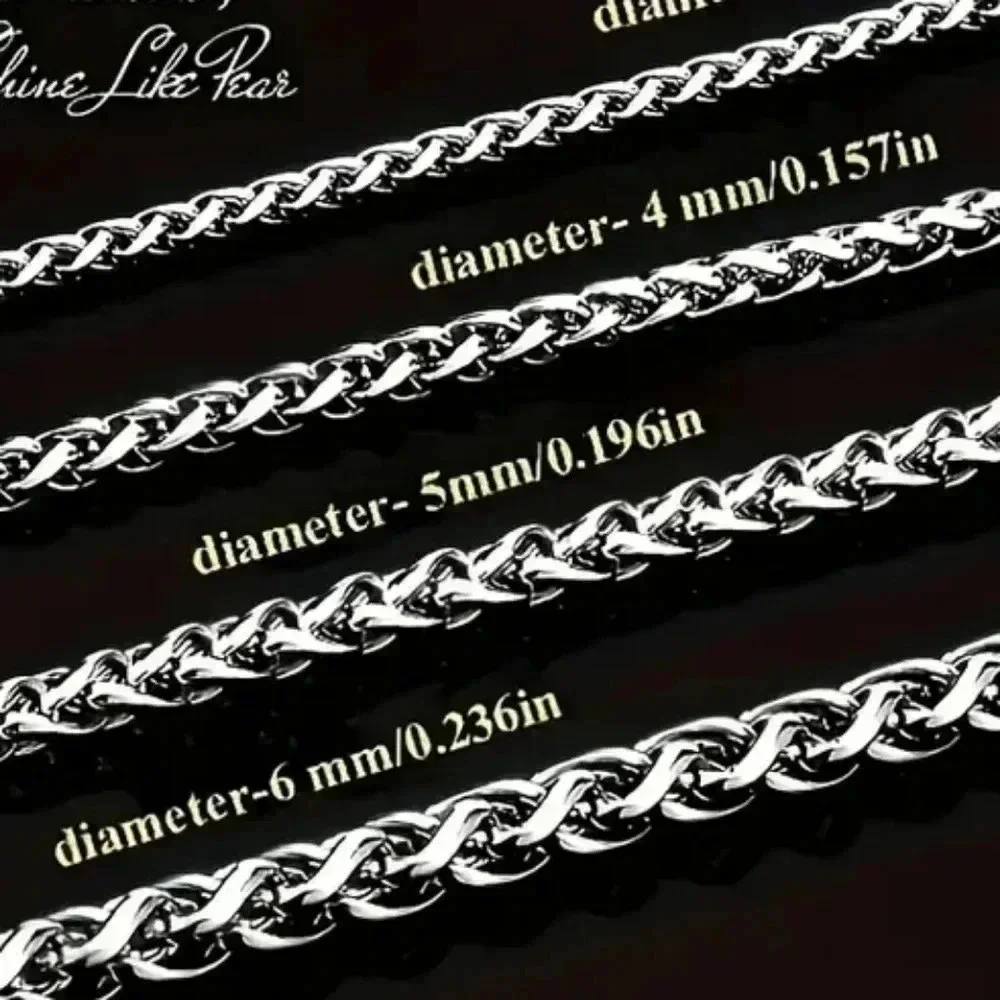 > One unisex stainless steel necklace Elegant